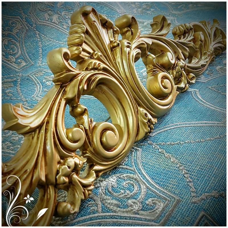 Декоративный элемент для карниза Версаль 675/176 золото